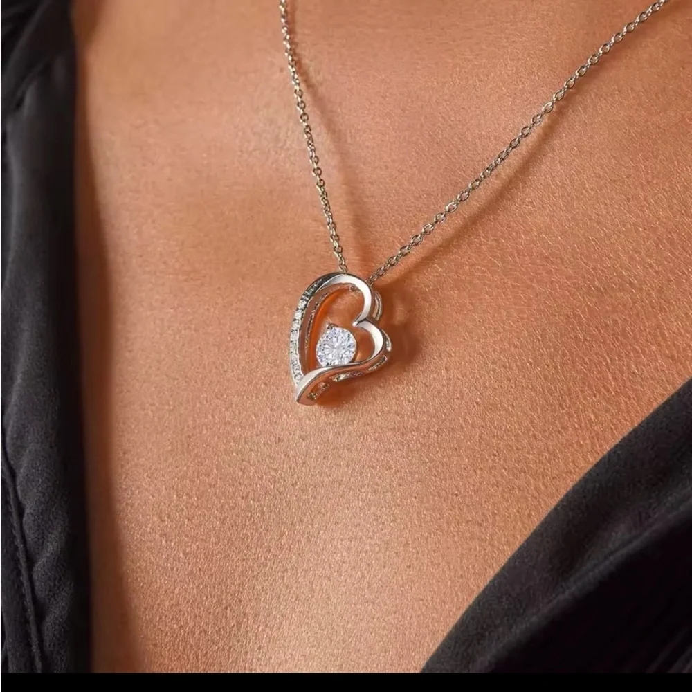 Mom Heart Necklace Gift Set–CZ Pendant with Message for Mother’s Day or Birthday